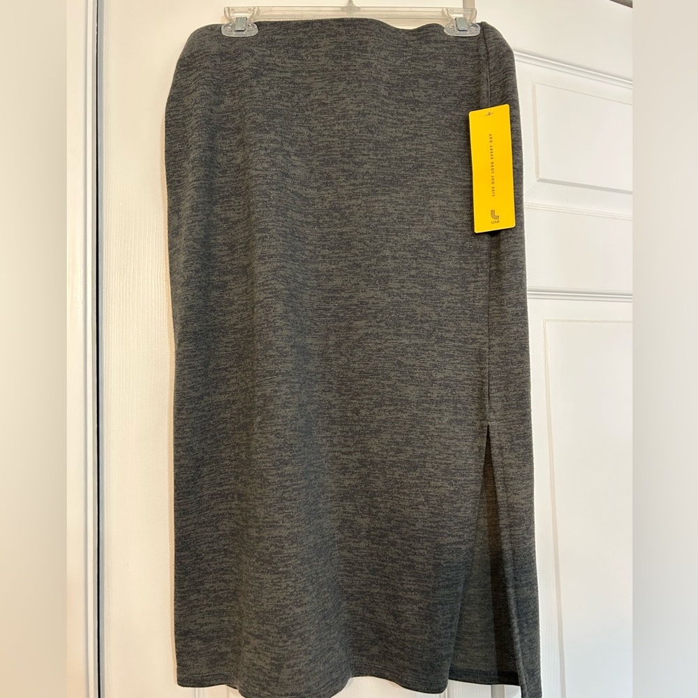 Grey Lole skirt never worn size Medium